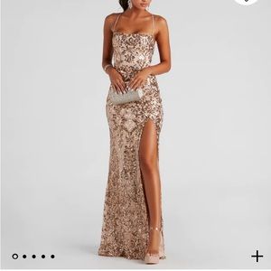 Pretty prom dress for sale! Comfortable, form fitting, sparkly. Good quality!